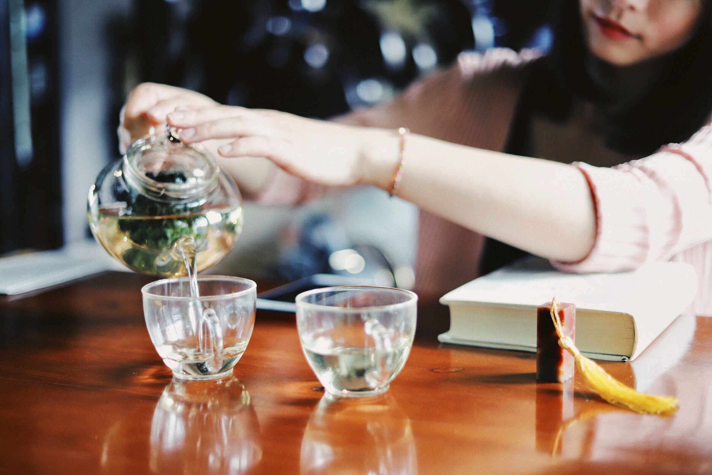 women drinking tea